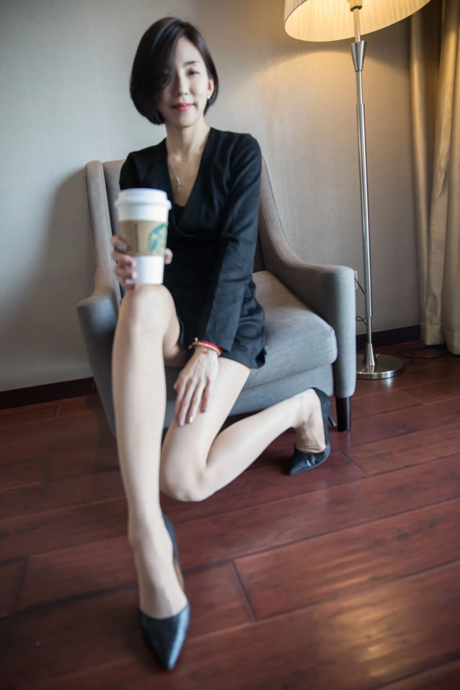 [Mzsock] NO.120 Skinny beauty in the hotel with high heels street photography#[88P]-61