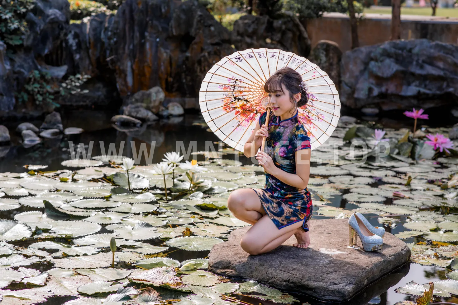 [Mzsock] NO.194 Yu Chen short cheongsam high heels beautiful legs street photography#[105P]-100