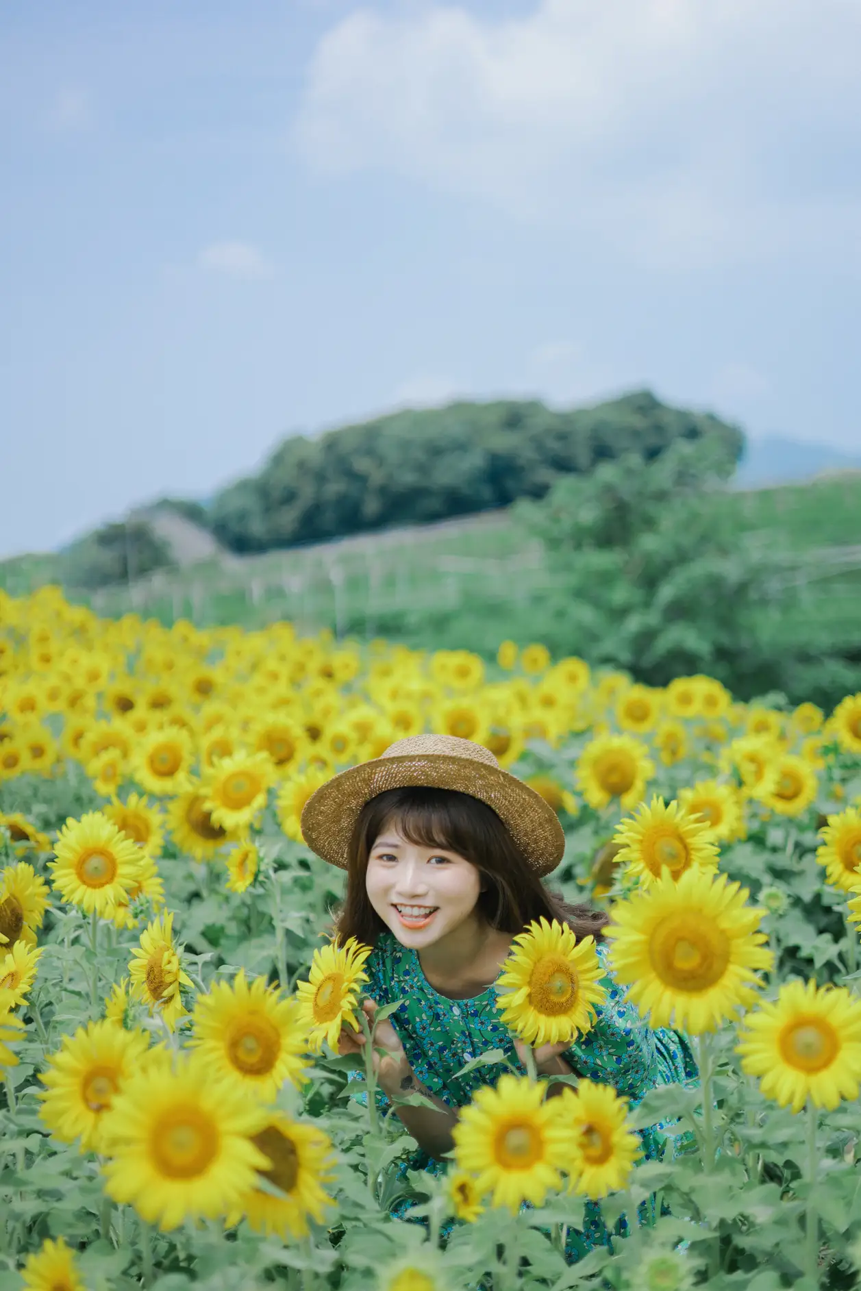 [YITUYU] 2022.07.12 Vol.1458 – Sunflower Summer Fatty Blue-#[33P]-8